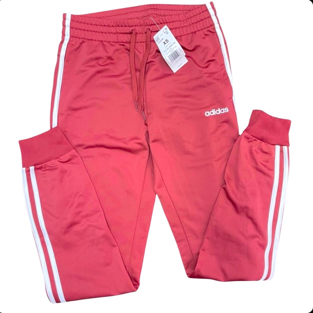 New women’s adidas pull on sweatpants